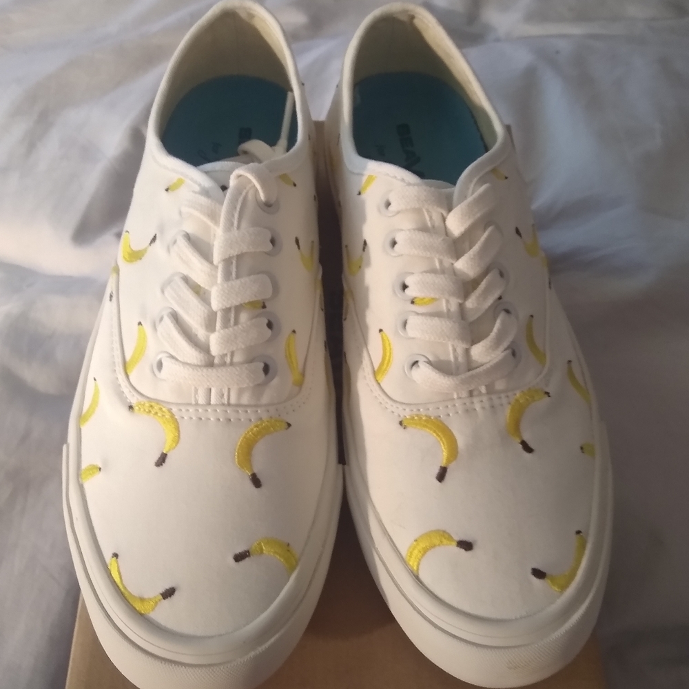 SeaVees Classic Lace-Up "Legend" Sneakers Sz 8M